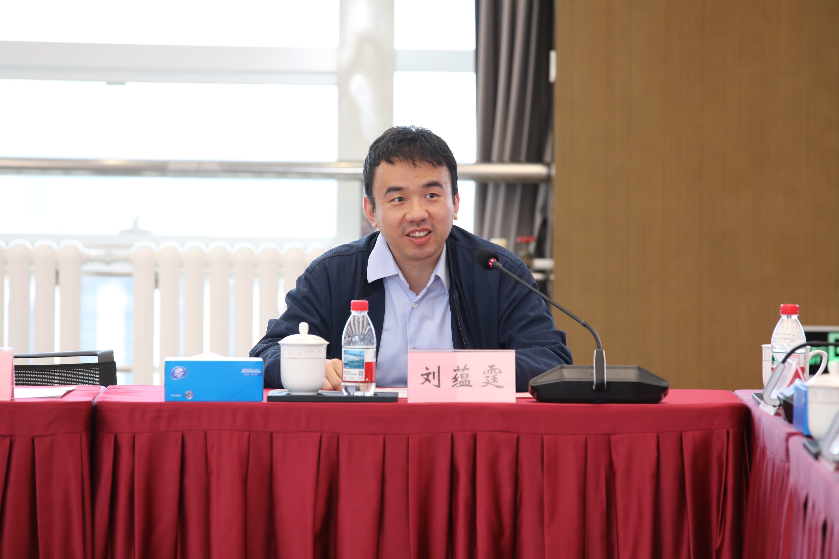 刘蕴霆.jpg 刘蕴霆.jpg