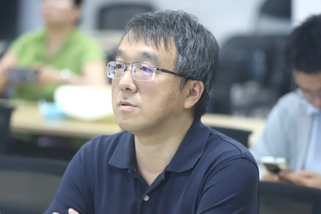 金哲02.jpg 金哲02.jpg