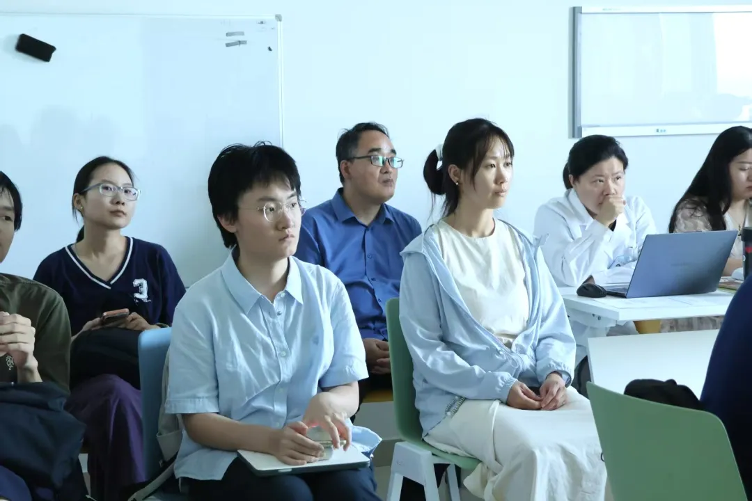 经济学系实践09.jpg 经济学系实践09.jpg