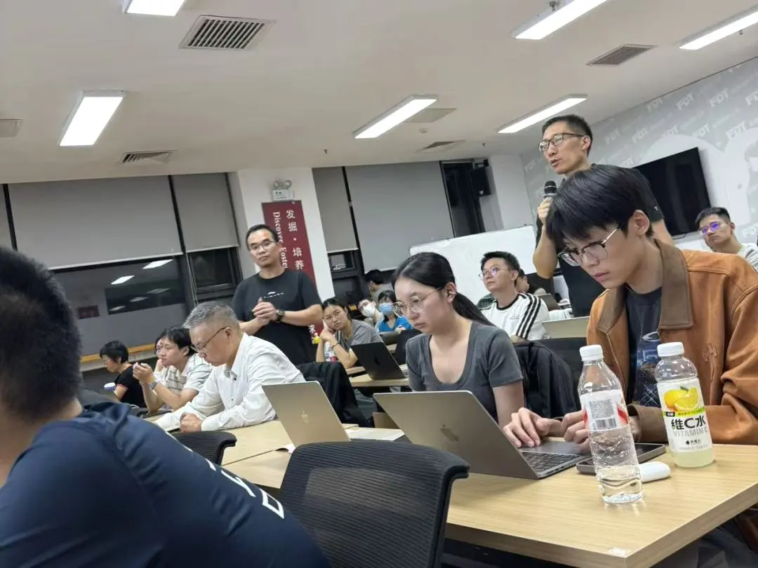 宋洋02.jpg 宋洋02.jpg